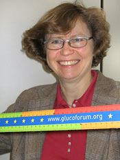 – Hll midjan smal! Hgst 82 cm fr kvinnor, 94 fr mn. Ta till mttbandet, uppmanar Diabetesfrbundets vice ordfrande Marjatta Stenius-Kaukonen som arbetar intensivt fr att vcka mnniskor till insikt om diabetes. Foto: INGEGERD EKSTRAND